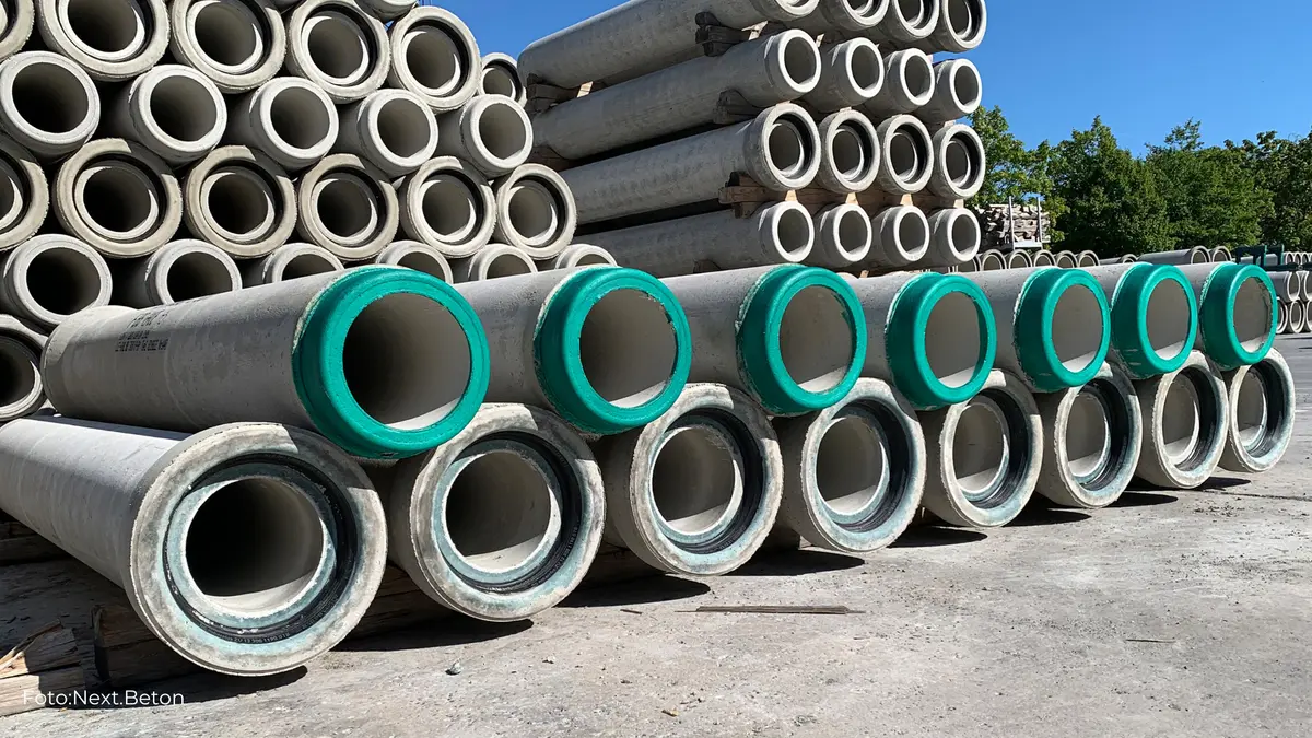Picture of pipes stacked on top of each other